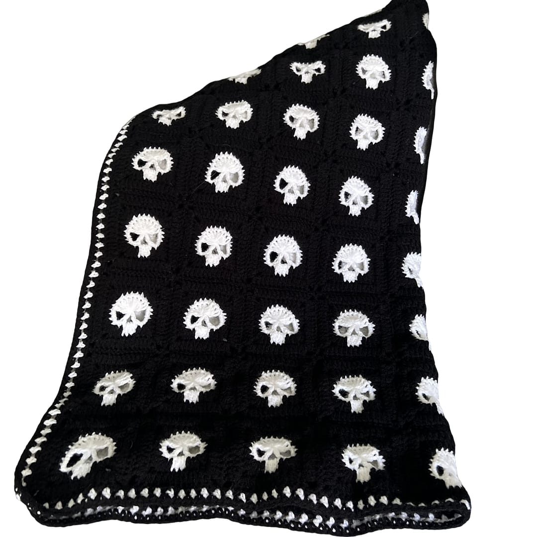 Crochet Skull Blanket - Image 11