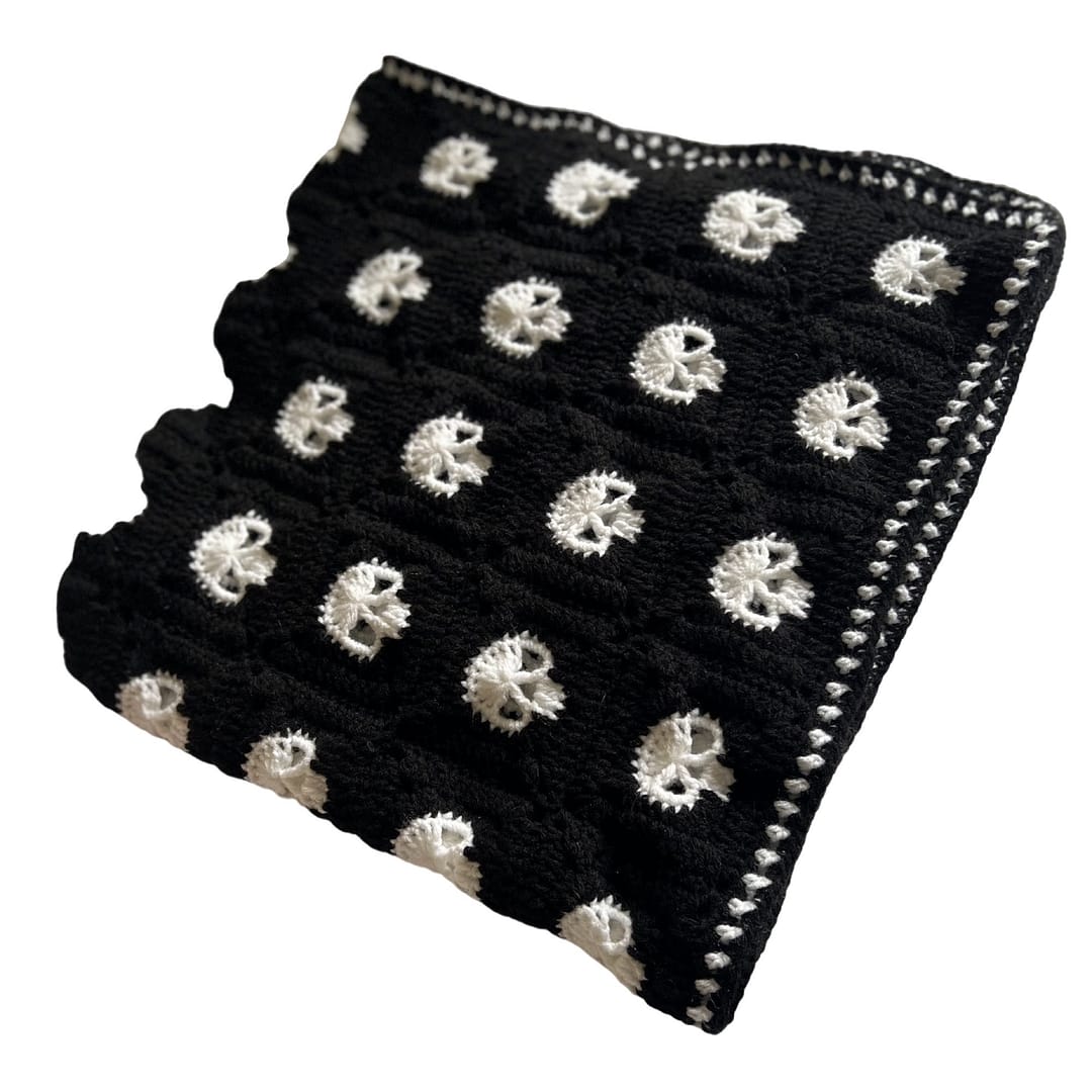 Crochet Skull Blanket - Image 15