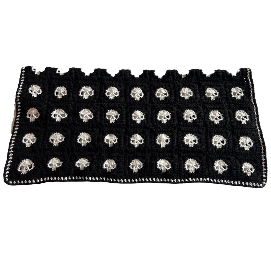 Crochet Skull Blanket - Image 8